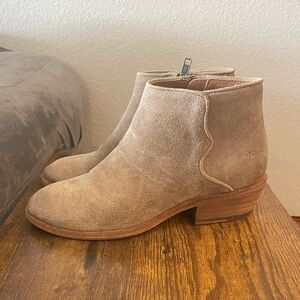 Frye Carson Suede Bootie